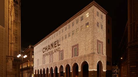 foto di chanel rinascente shoes milano|La magia delle feste di Chanel e Rinascente Milano .